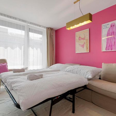 Lam Pink - Jacuzzi - Ac - Ps4 Apartment Bratislava Exterior photo