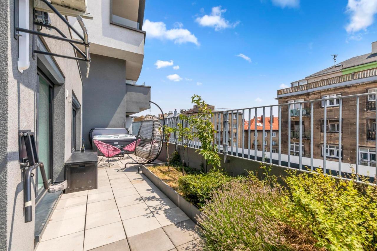 Lam Pink - Jacuzzi - Ac - Ps4 Apartment Bratislava Exterior photo