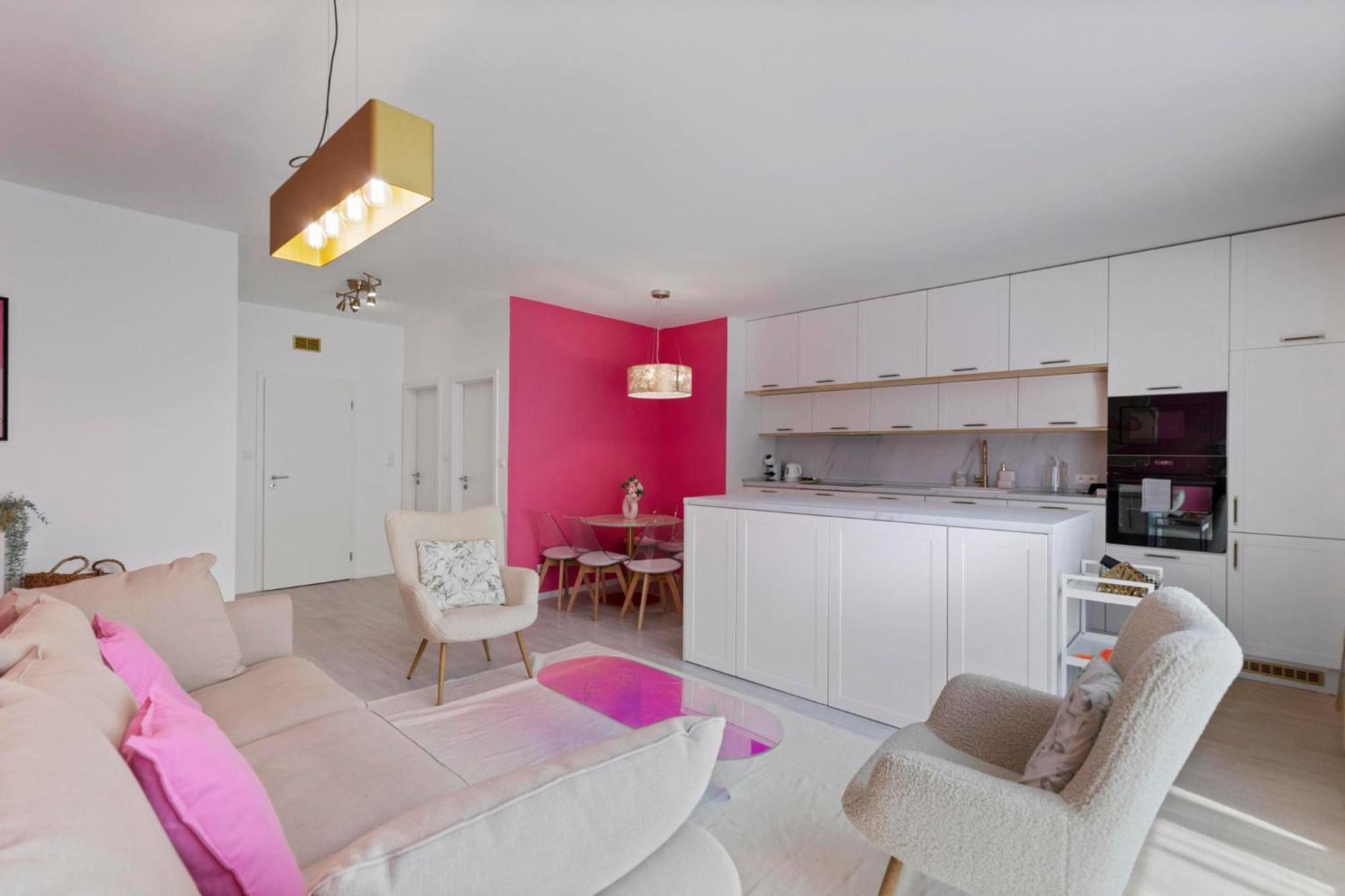 Lam Pink - Jacuzzi - Ac - Ps4 Apartment Bratislava Exterior photo